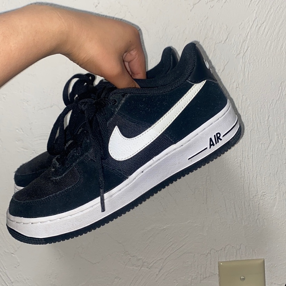 Nike air force.